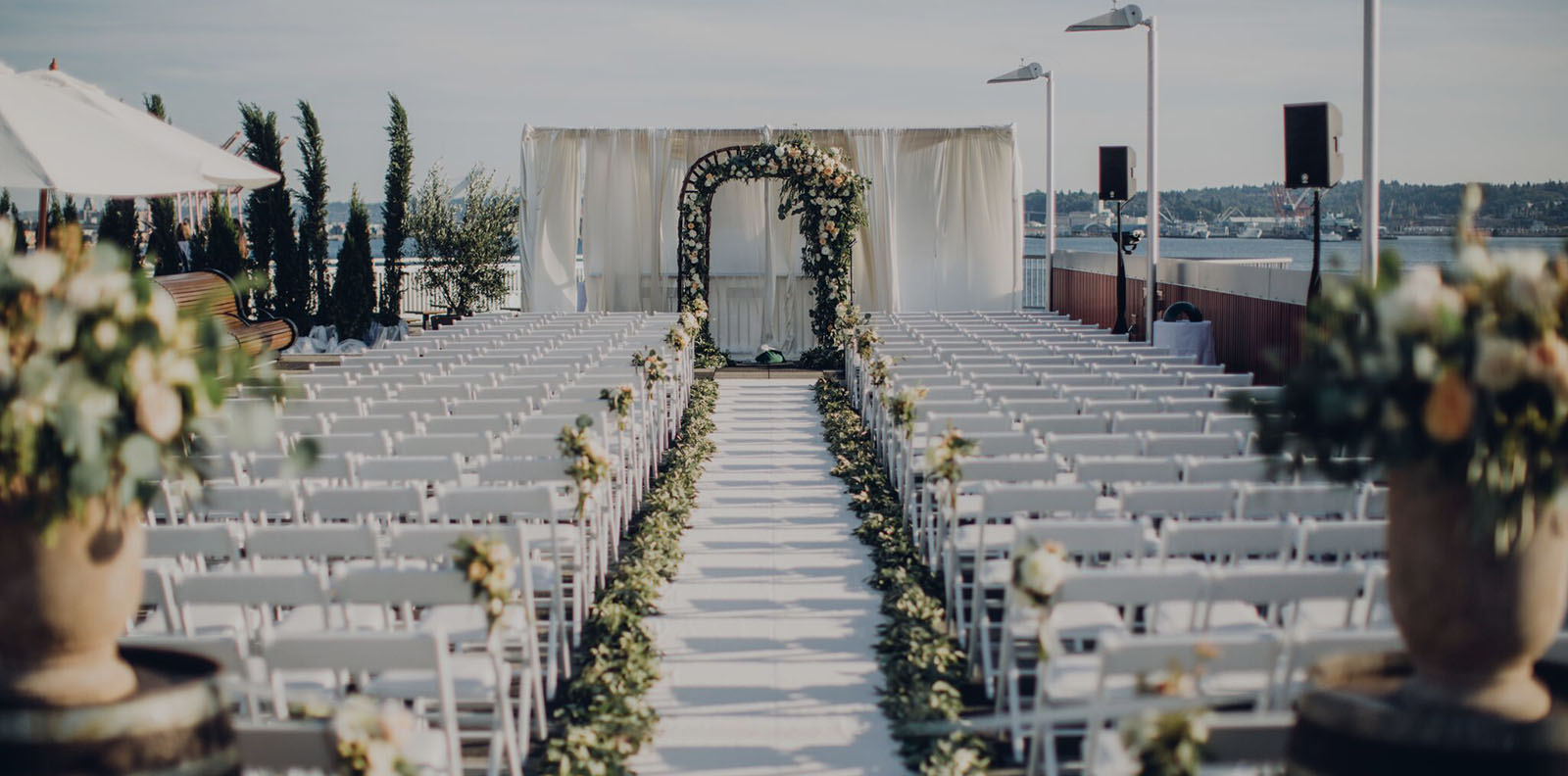 wedding ceremondy chairs and aisle